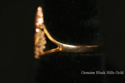 Genuine Black Hills Gold 10KT Ring 12 KT Green Rose Leaves Size 7 New