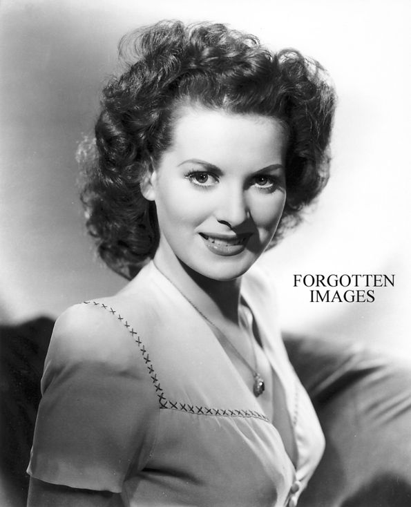 Maureen Ohara Young Photograph