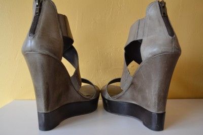 MIA Limited Edition Gray Leather Sandal Women Sz 10