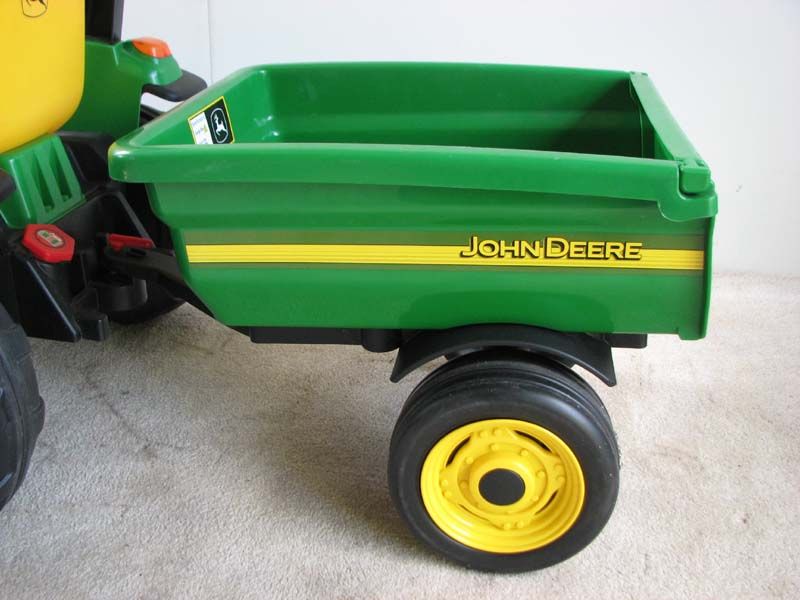 JOHN DEERE LOADER TRACTOR 12V POWER WHEELS hardly used NEW BATTERY PU