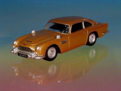 Hot James Bond Aston Martin DB5 Limited Edition Gold 1 64 Scale