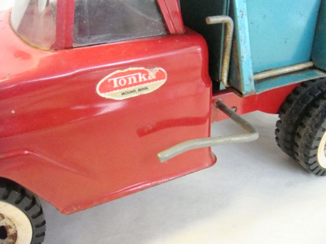 Vintage Tonka Pressed Steel Red Green Dump Truck Nice