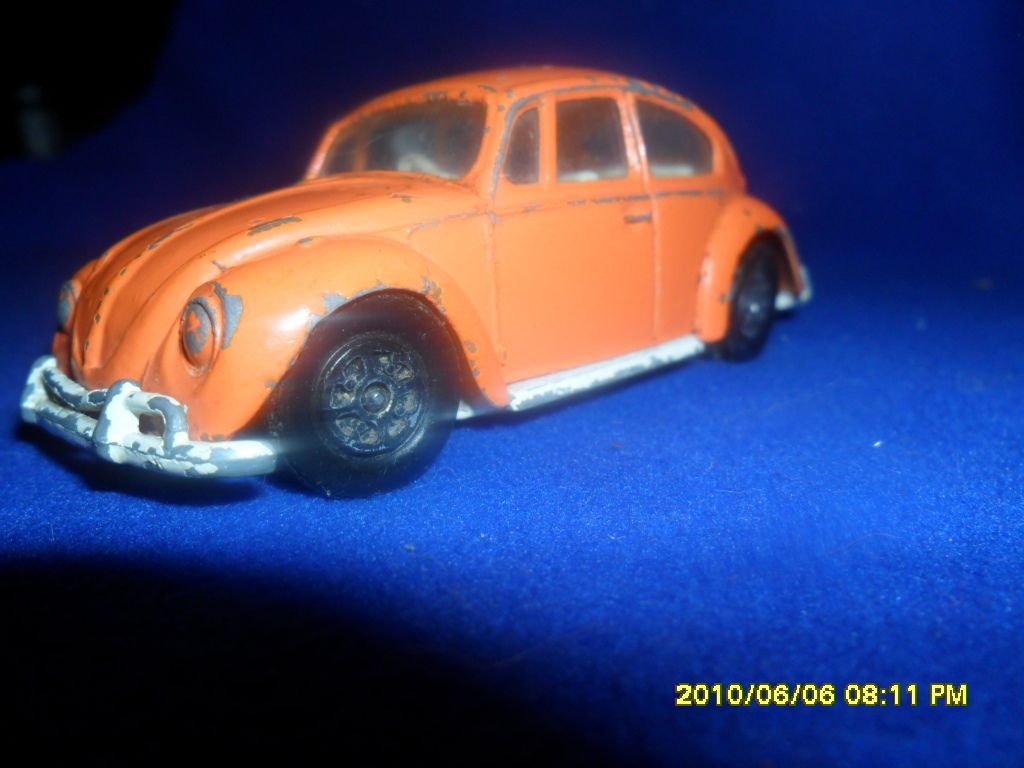 CORGI TOYS VOLKSWAGEN 1200 SALOON WHIZZWHEELS ORANGE BUG BEETLE