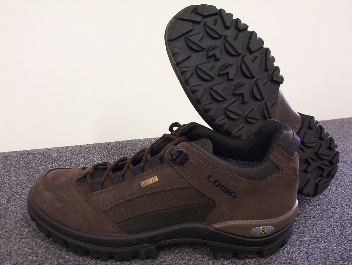 Lo Herren Wanderschuh Outdoorschuh Gr. 43,5   44,5 UVP 139,95