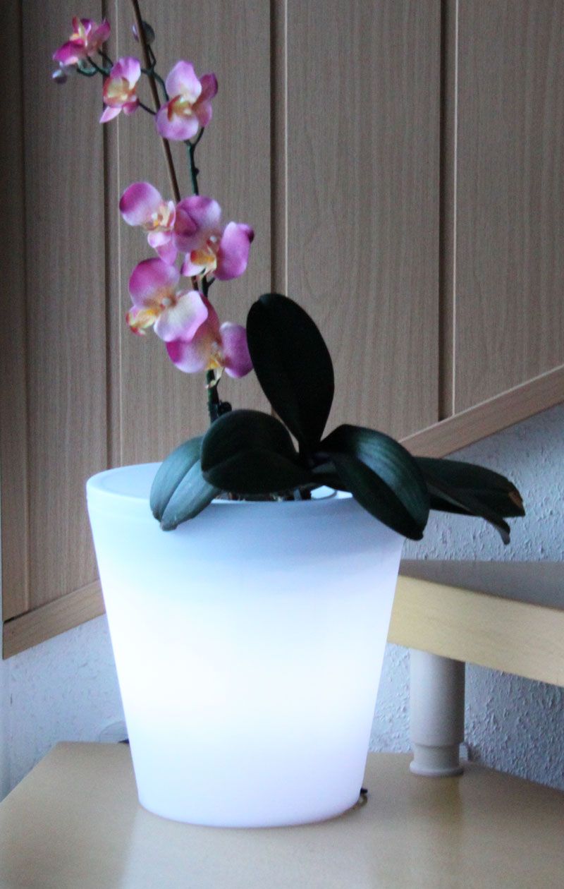 Solar LED Pflanzkübel Blumentopf Kunststoff weiß Ø=28cm