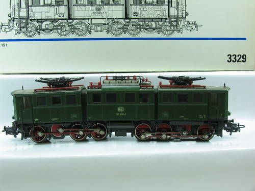 MÄRKLIN 3329 E LOK BR 191 GRÜN der DB DIGITAL T654