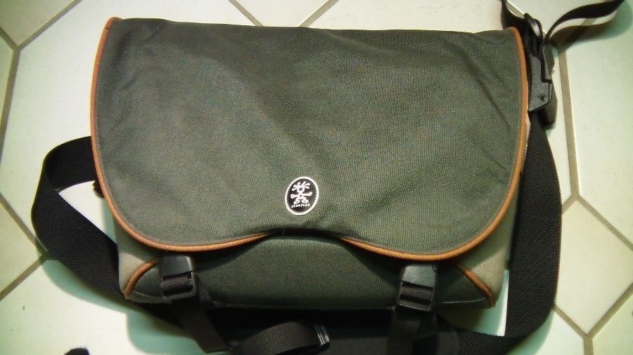 Crumpler Roll O Notes olive/grün [Original in Australien gekauft] [NP