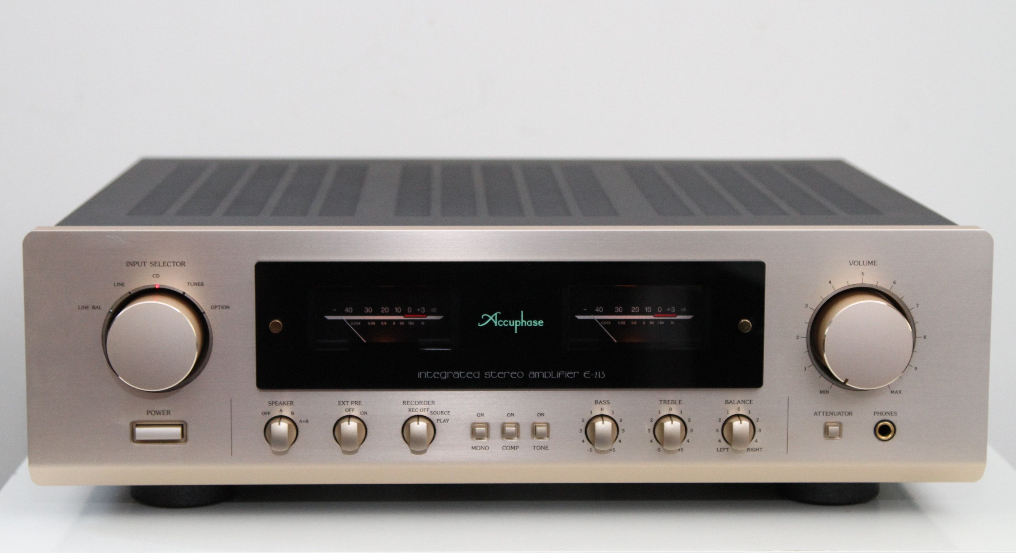 Accuphase E 213 P.I.A Highend Vollverstärker