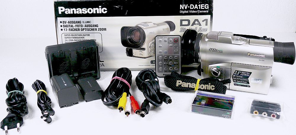 MiniDV Camcorder PANASONIC NV DA1 TOP Zust. + Zubehör