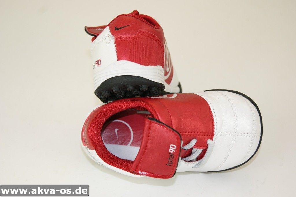 Nike Baby Fußballschuhe TOTAL 90 III TF Gr. 20 US 4,5 C