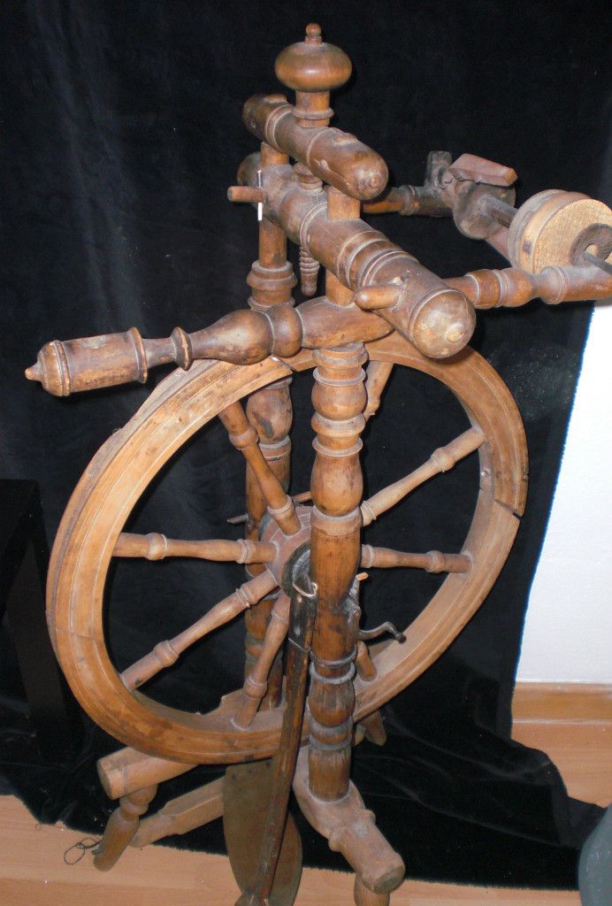 Original Antikes Spinnrad *234