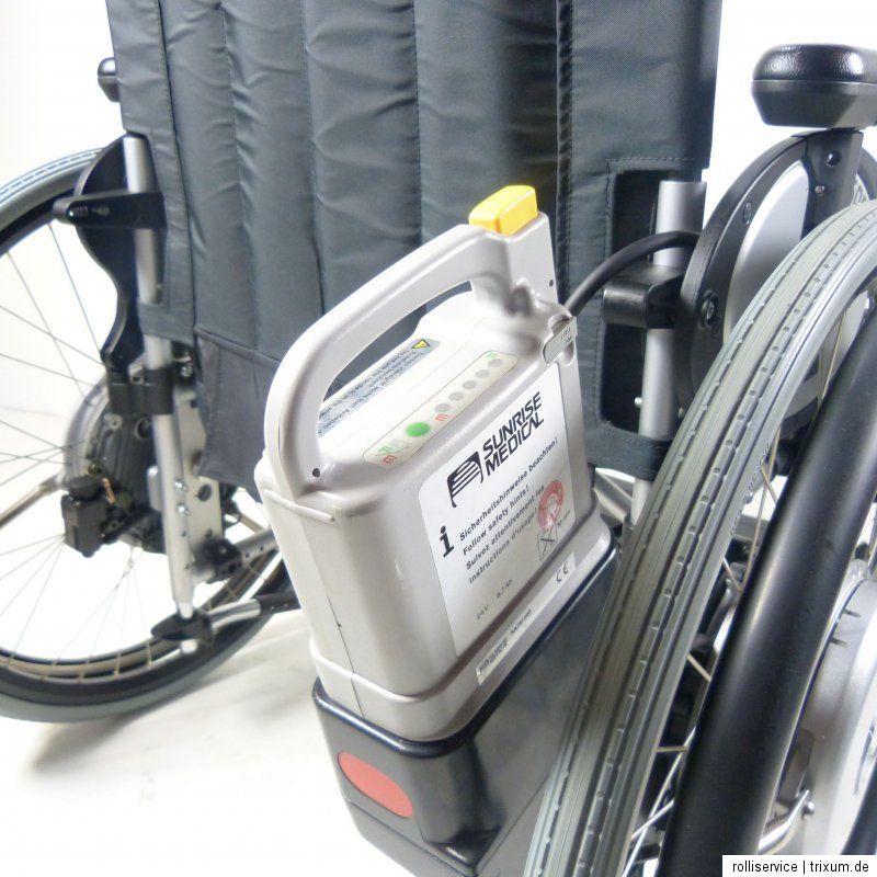 SERVOMATIC ELEKTRO ANTRIEB + ROLLSTUHL SB 52 cm ELEKTROROLLSTUHL