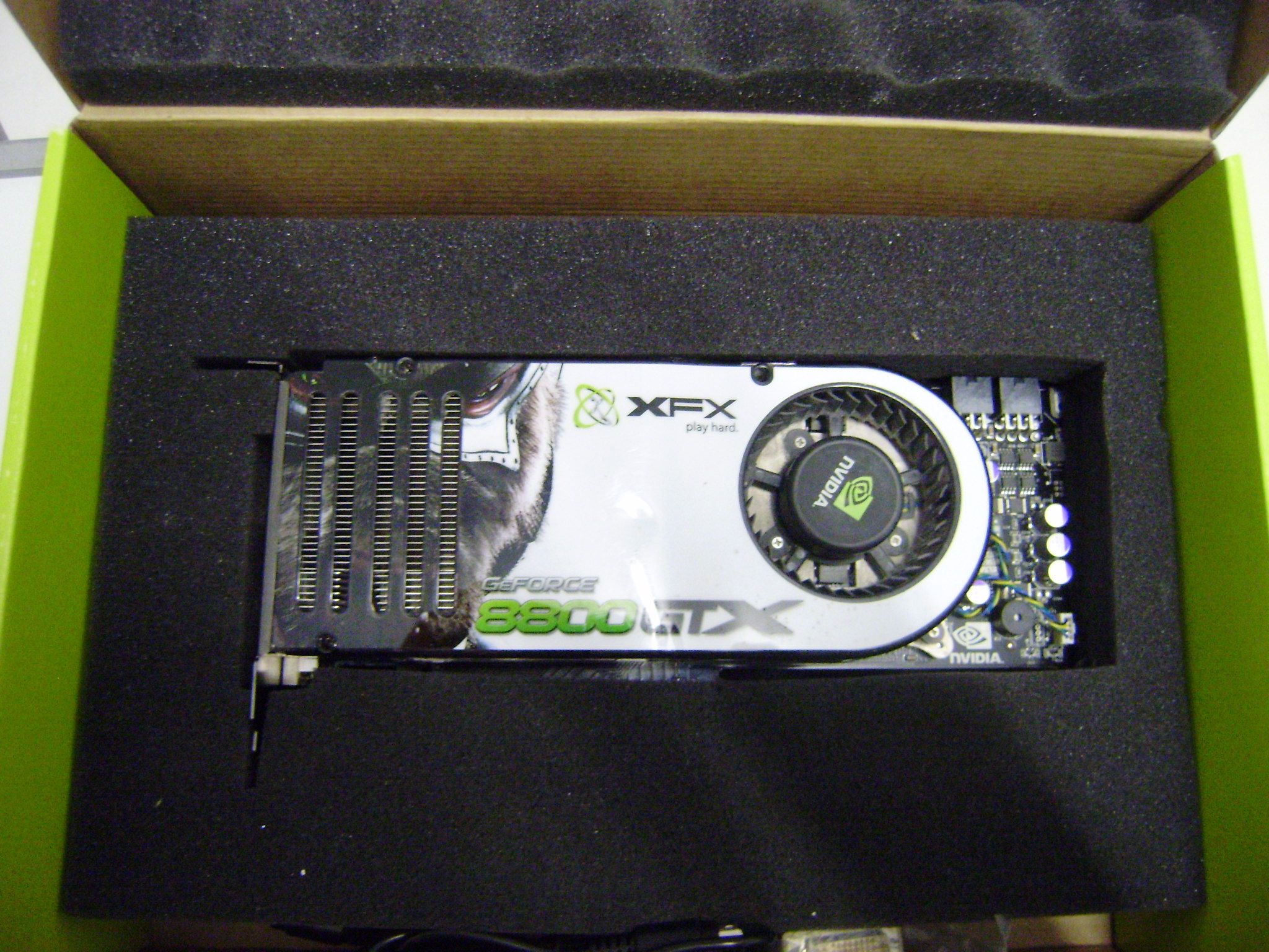 GeForce XFX 8800GTX 768MB 384 bit GDDR3 PCI E 1A Zustand in OVP