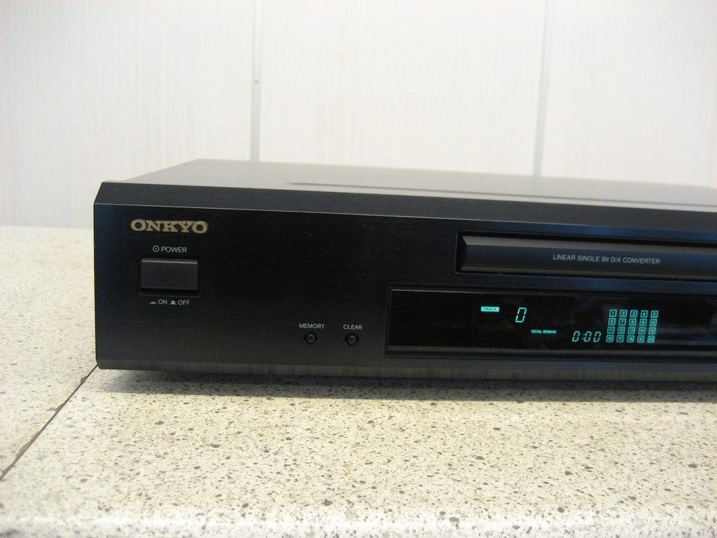 ONKYO DX 7333  DX7333  CD Player