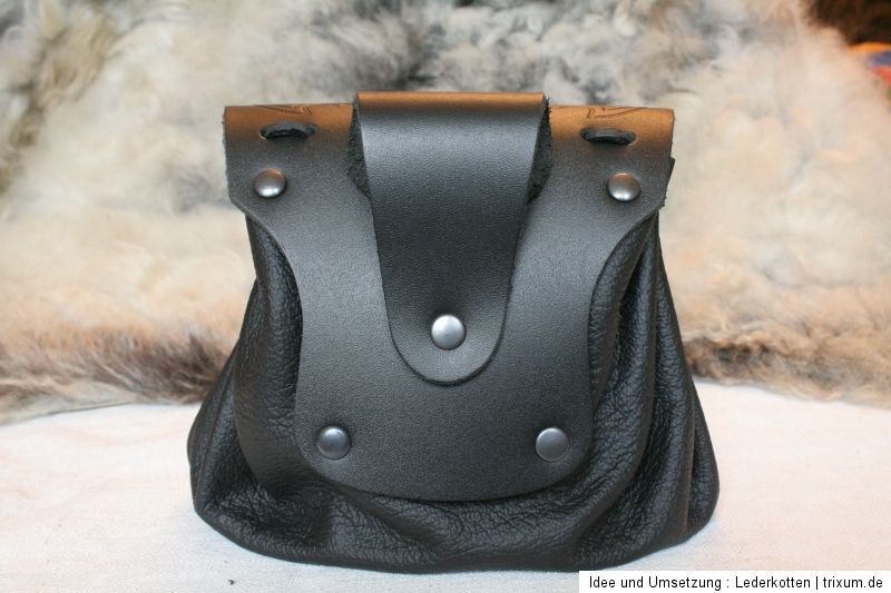 GÜRTELTASCHE / GEWANDTASCHE Keltisch mit Prägung Leder  Zierniete