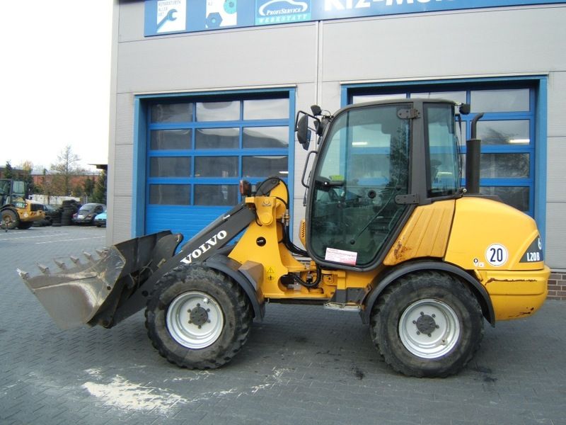 Volvo L 20 B P, Radlader, Baujahr 2008, 990 h, Kompakt