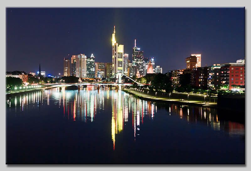 Leinwand Bild Frankfurt Skyline Wasser Spieglung Farben Städte City