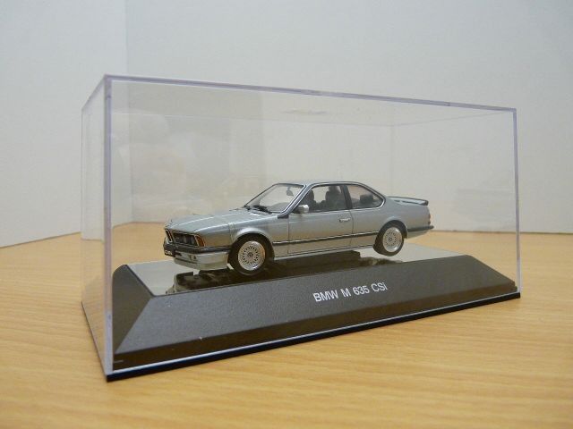 BMW M635CSi gris métallisé 1/43 AutoArt AA50506