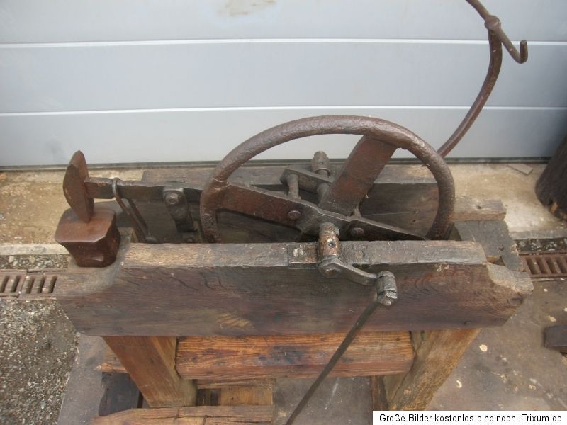 ANTIKE DENGELMASCHINE DATIERT 1797 ANTIQUE HAMMERING MASCHINE SENSE