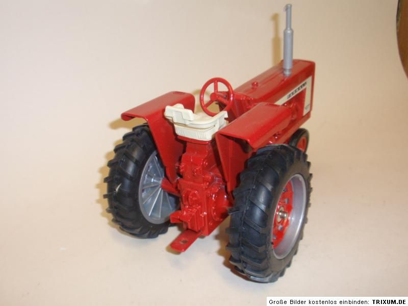 2307 INTERNATIONAL HARVESTER Farmall 706 Diesel Traktor (3809)