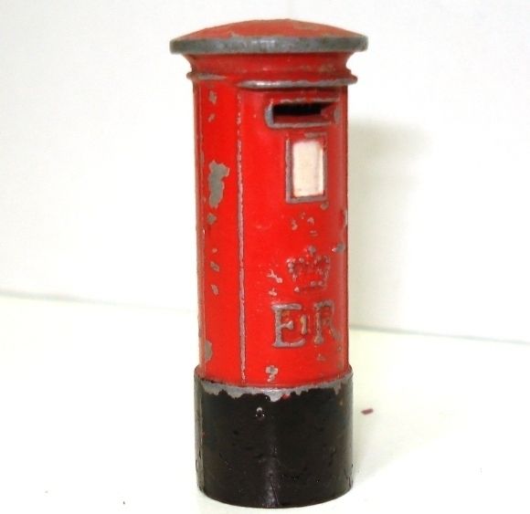 DINKY NO. 760 ROYAL MAIL PILLAR BOX