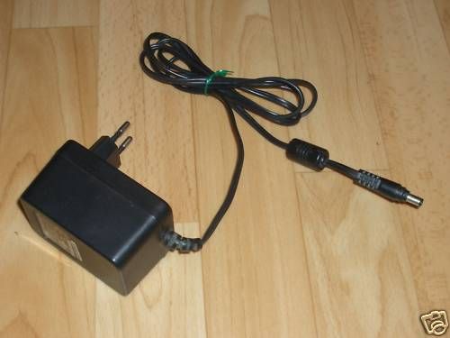 YHi Model YC 1015 15 AC Adapter 15V DC 1A