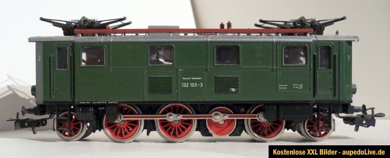 Märklin HO 3179 Altbau Elektrolok BR 132 103 3 der DB, bespielt