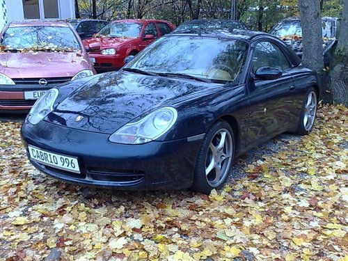 Porsche 911/996 Carrera 4 Cabrio Vollaustatung 